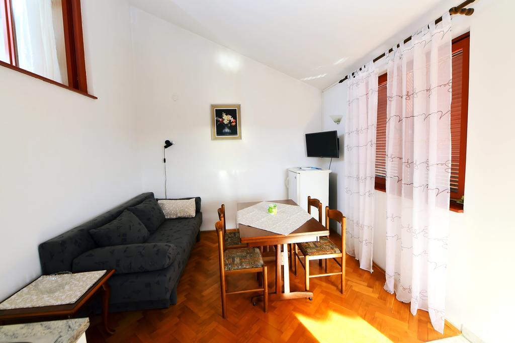 Apartments Zdjelar Пореч Экстерьер фото