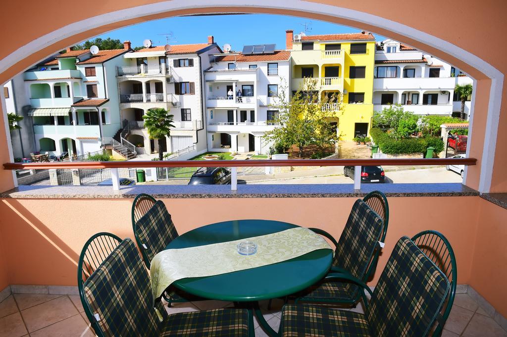 Apartments Zdjelar Пореч Экстерьер фото