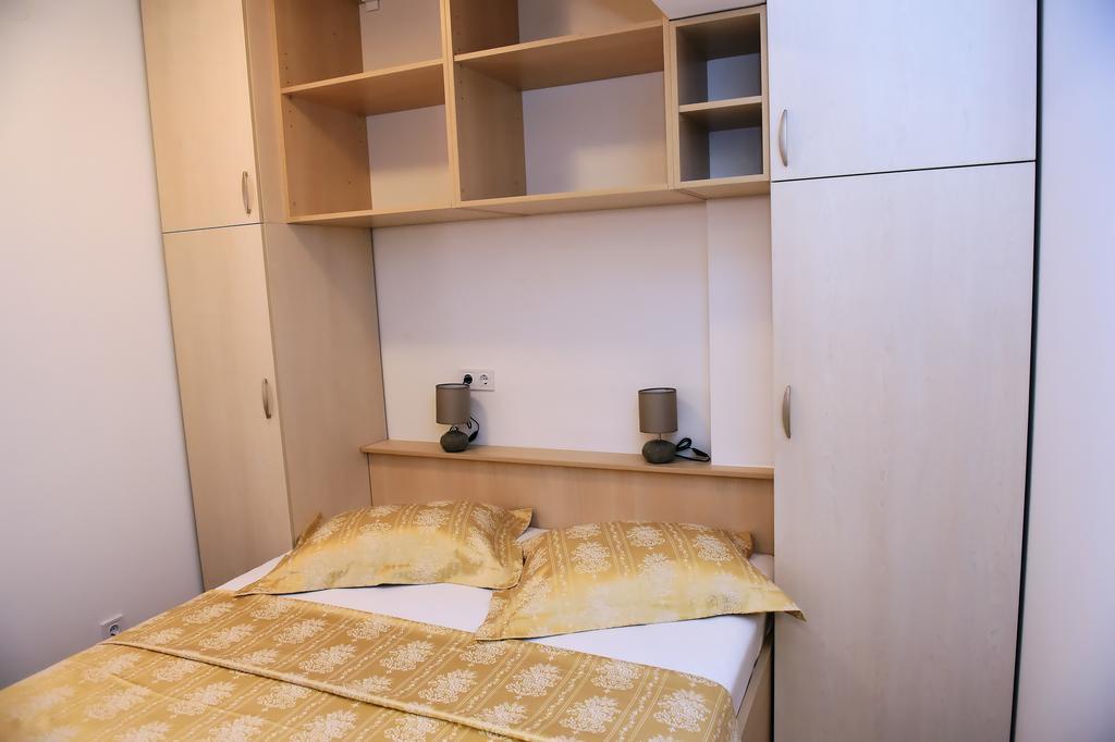 Apartments Zdjelar Пореч Экстерьер фото