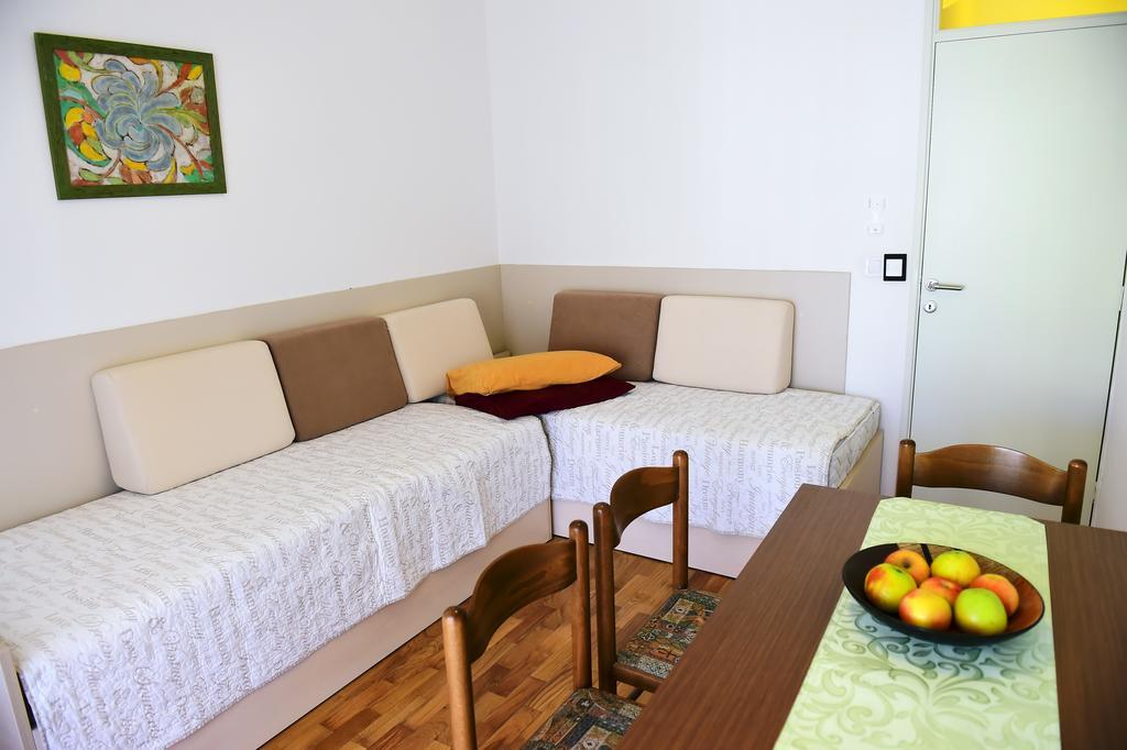 Apartments Zdjelar Пореч Экстерьер фото