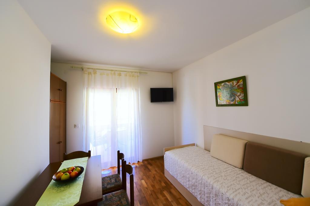 Apartments Zdjelar Пореч Экстерьер фото