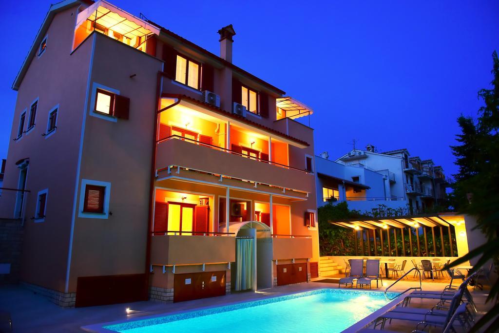 Apartments Zdjelar Пореч Экстерьер фото