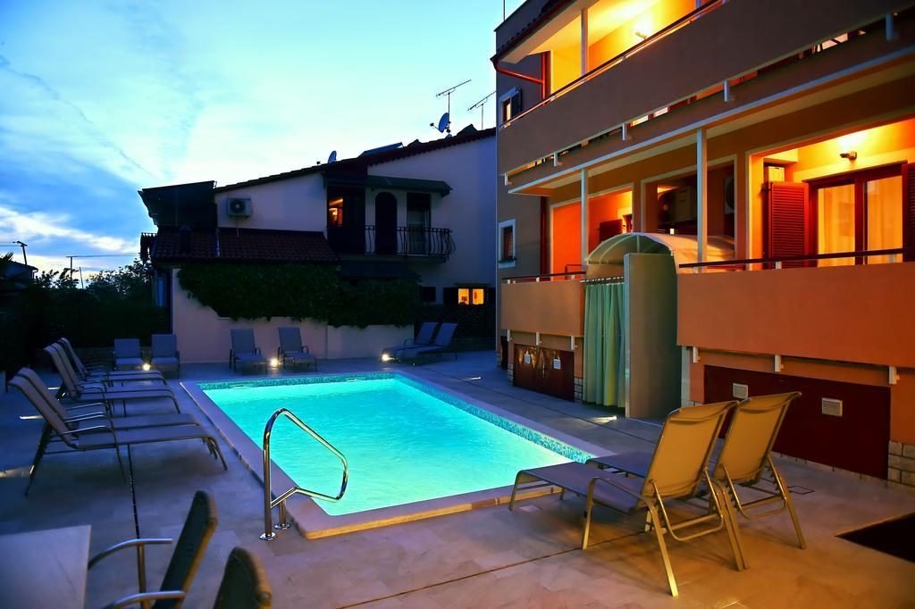 Apartments Zdjelar Пореч Экстерьер фото